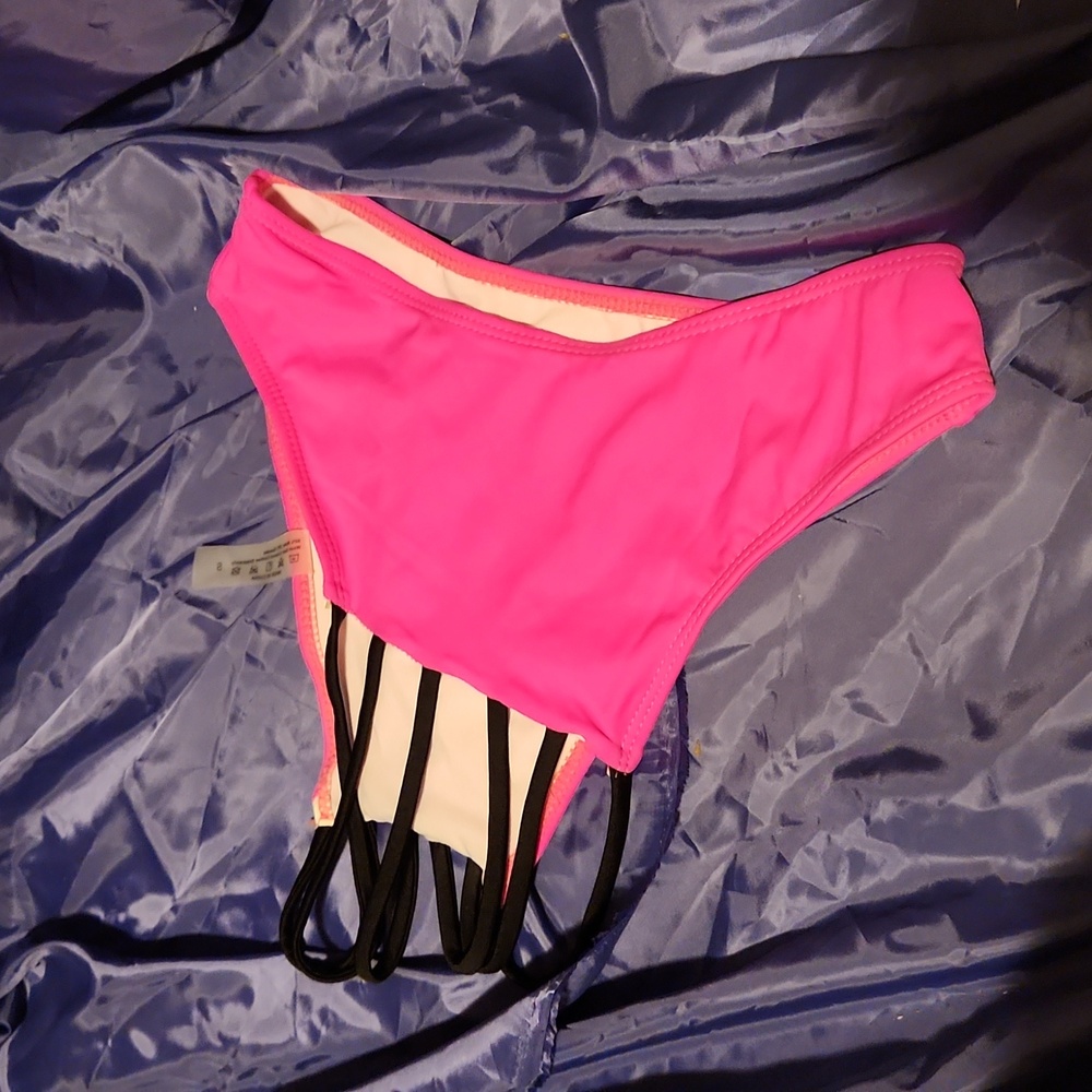 💞FREE* Unbranded Vibrant Hot Pink Women's Swimwear